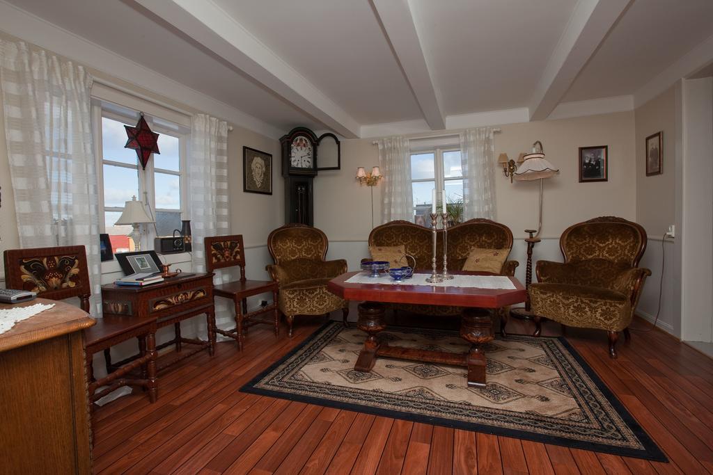 אנדנס Kristina Apartment & Alma House מראה חיצוני תמונה