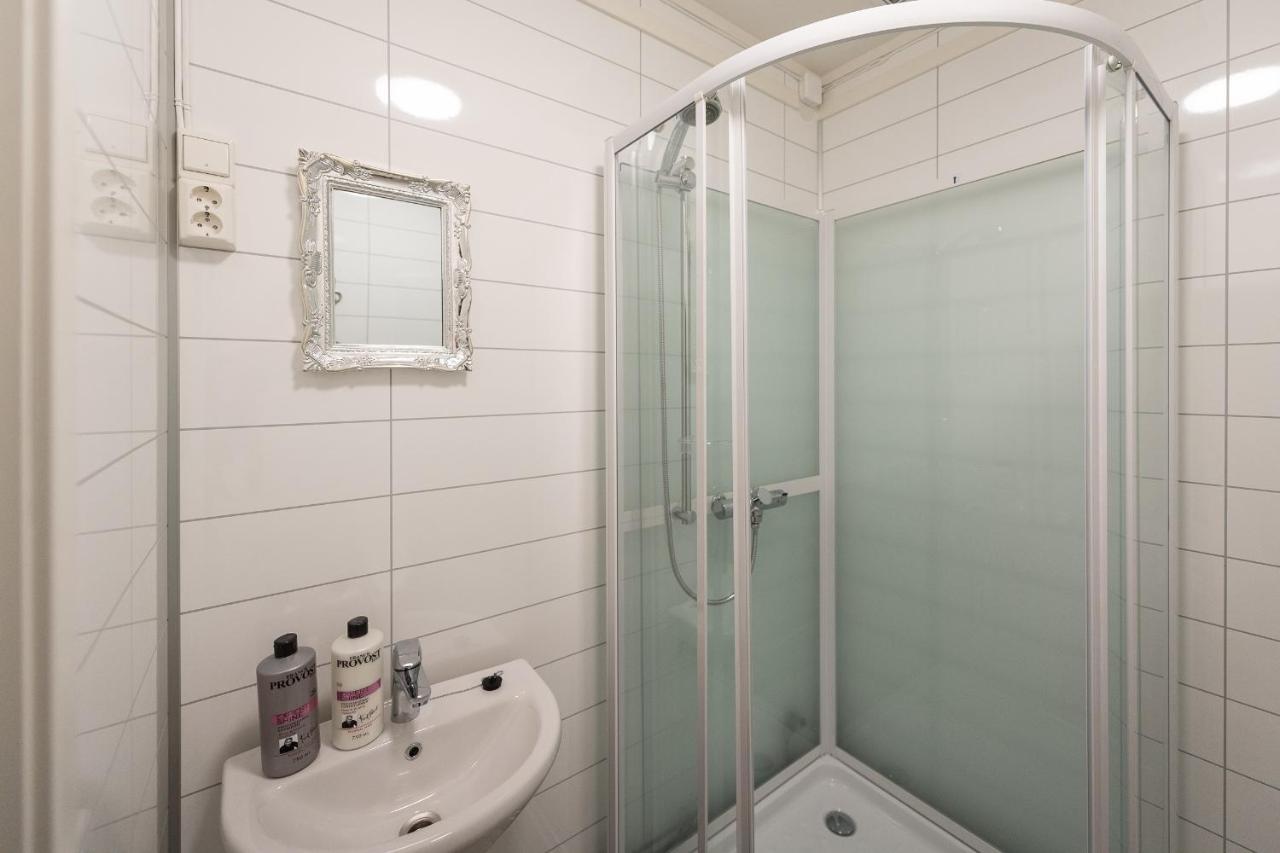 אנדנס Kristina Apartment & Alma House מראה חיצוני תמונה